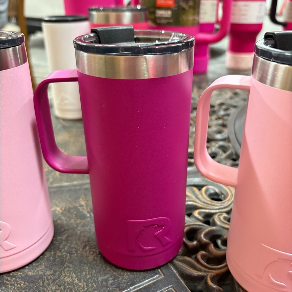 Rtic raspberry color 16 oz. Coffee cup insulated with handle. EUC